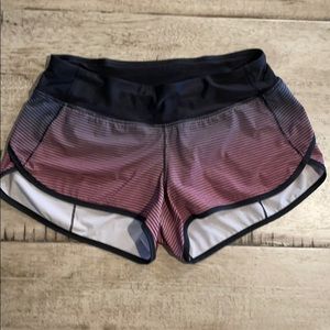 Lululemon - speed shorts / water. Size 4